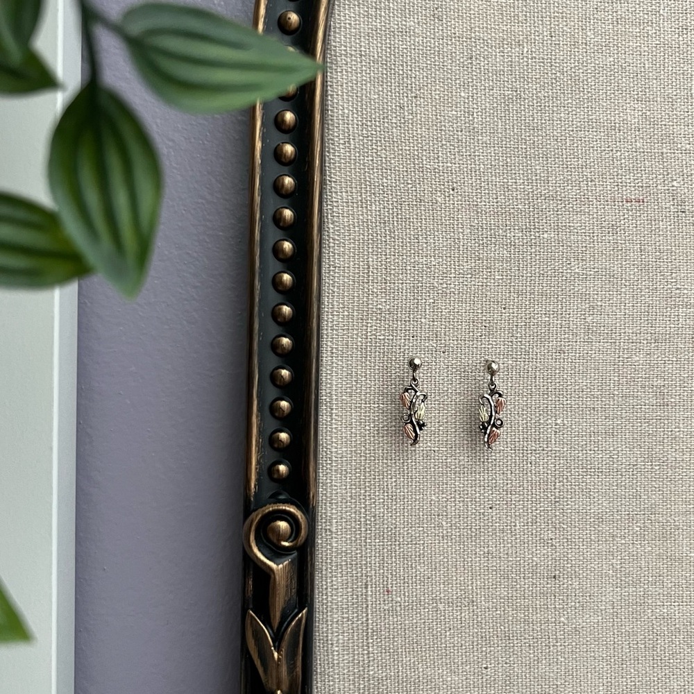 Black Hills Gold - Leaf Earrings